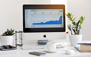 吃瓜速看：钟丽缇直播闹离婚，李荣浩豪掷500块宠粉，北影节红毯大咖云集！