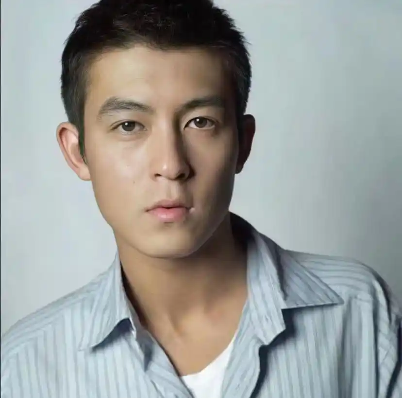 娱乐圈艳照门_2008艳照门事件 陈冠希 事件影响