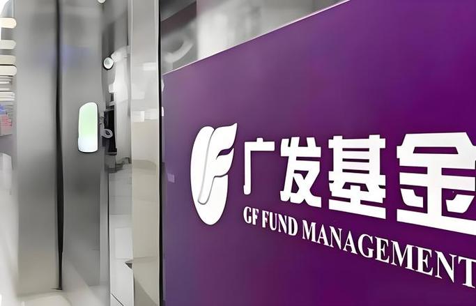 娱乐圈最有钱的人_娱乐圈钱好赚吗_娱乐圈都是有钱人混的么