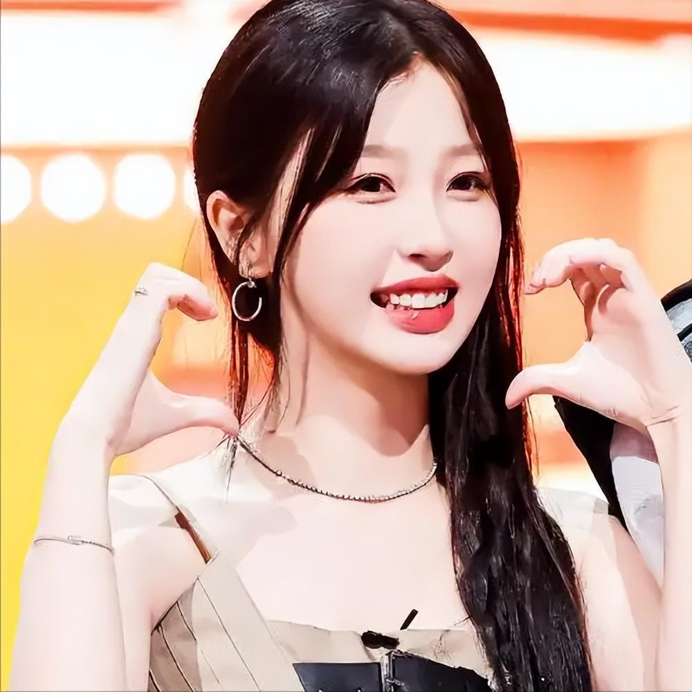 赵露思虞书欣事件_娱乐圈明星黑料_和明星假恋爱被爆黑料的小说,