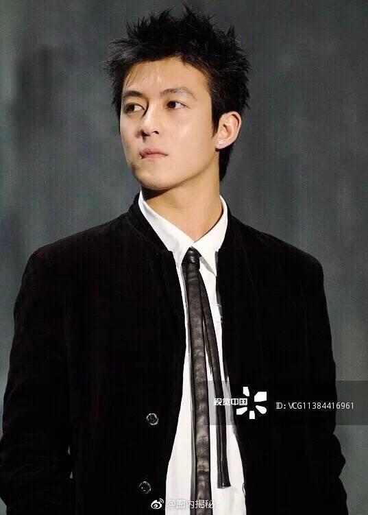 陈冠希电脑维修员泄露艳照_艳照门陈冠希事件_艳照门在线观看